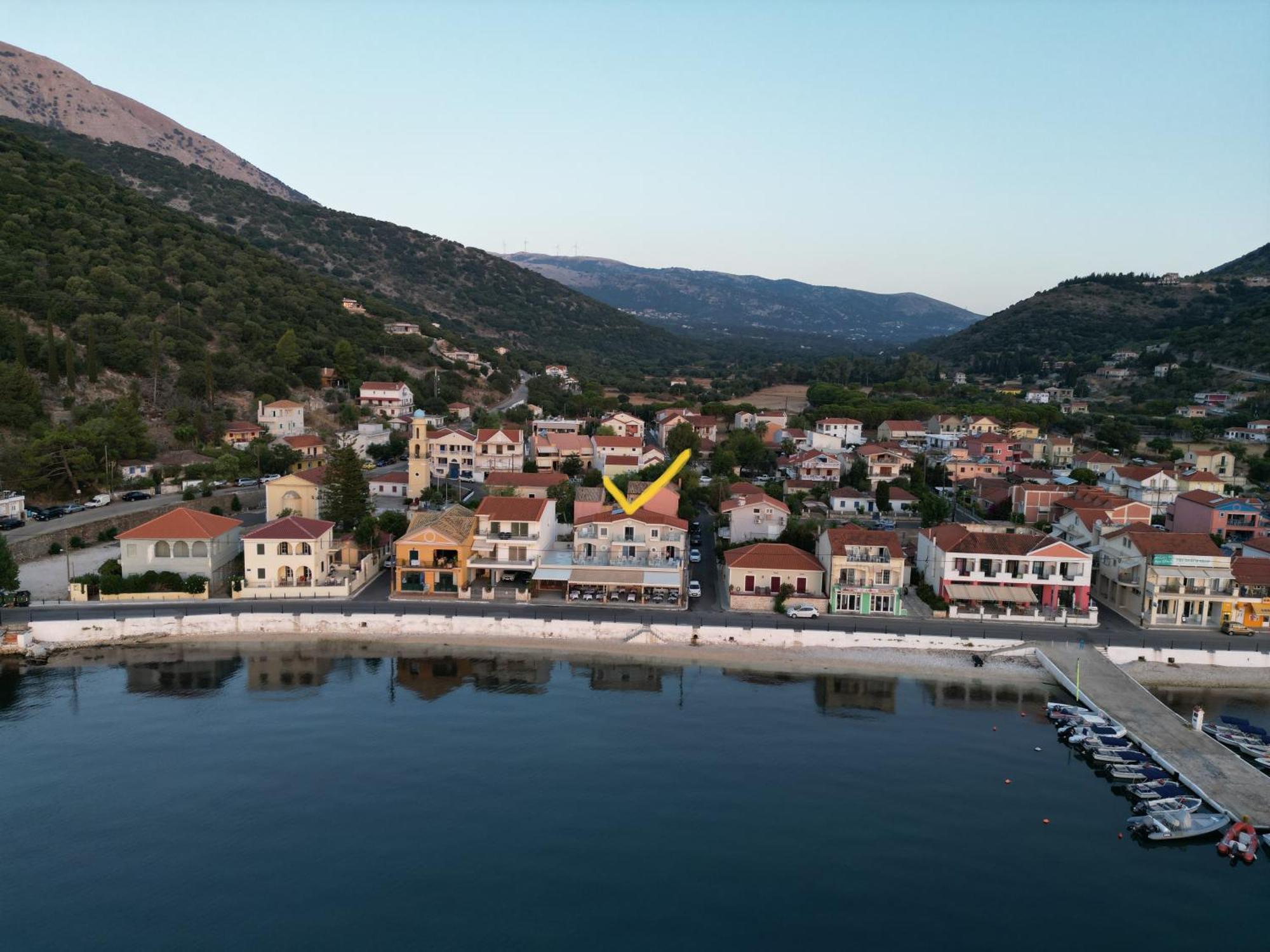 Sunrise Bay Apts Agia Efimia Exterior photo